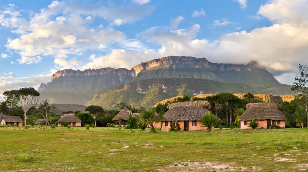 Indigenous village of Uruyen- Auyantepui- Canaima - venezuela