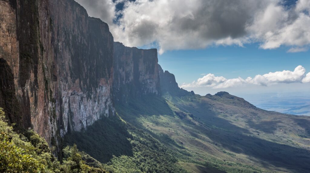 How Did Mount Roraima Form? Geology Of A Tepui 4 the plateau roraima- Venezuela